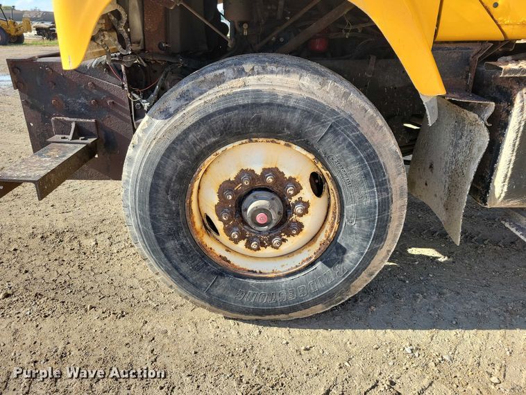 image for item DX6588 1998 International  2554 dump truck