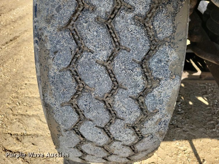 image for item DX6588 1998 International  2554 dump truck