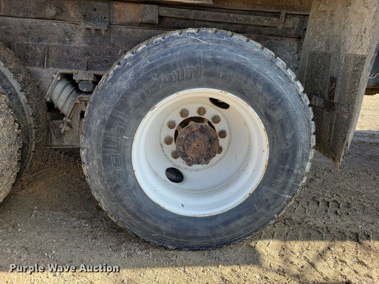 image for item DX6588 1998 International  2554 dump truck