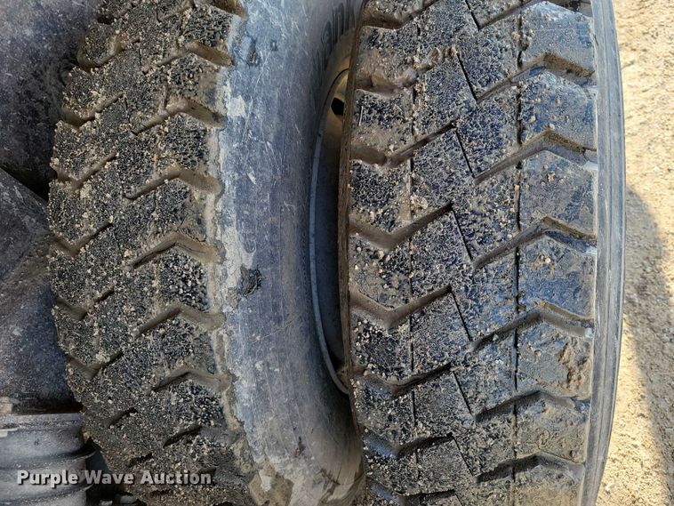 image for item DX6588 1998 International  2554 dump truck