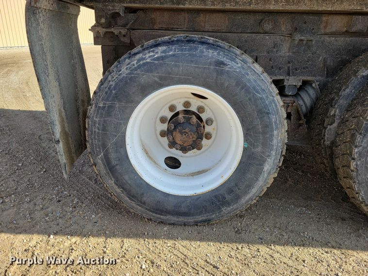 image for item DX6588 1998 International  2554 dump truck