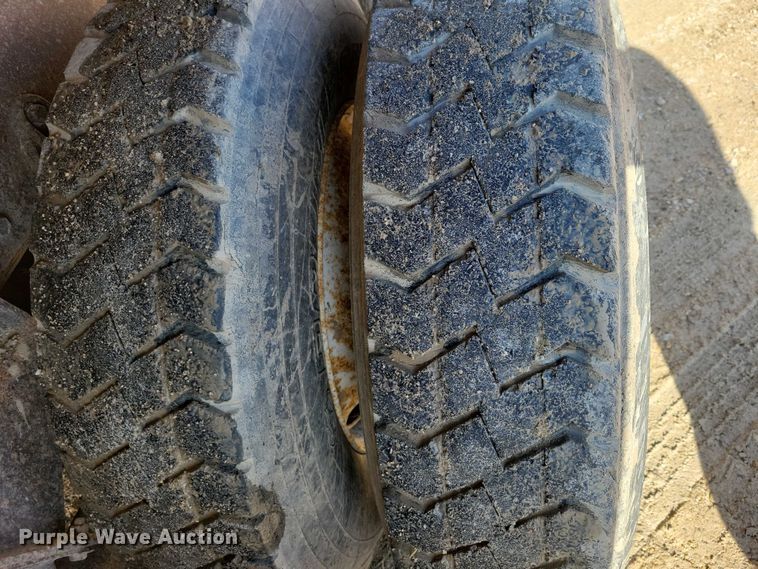 image for item DX6588 1998 International  2554 dump truck