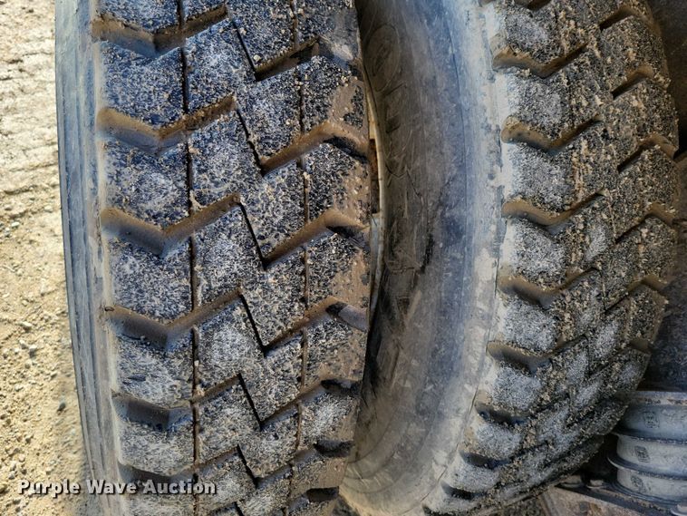 image for item DX6588 1998 International  2554 dump truck