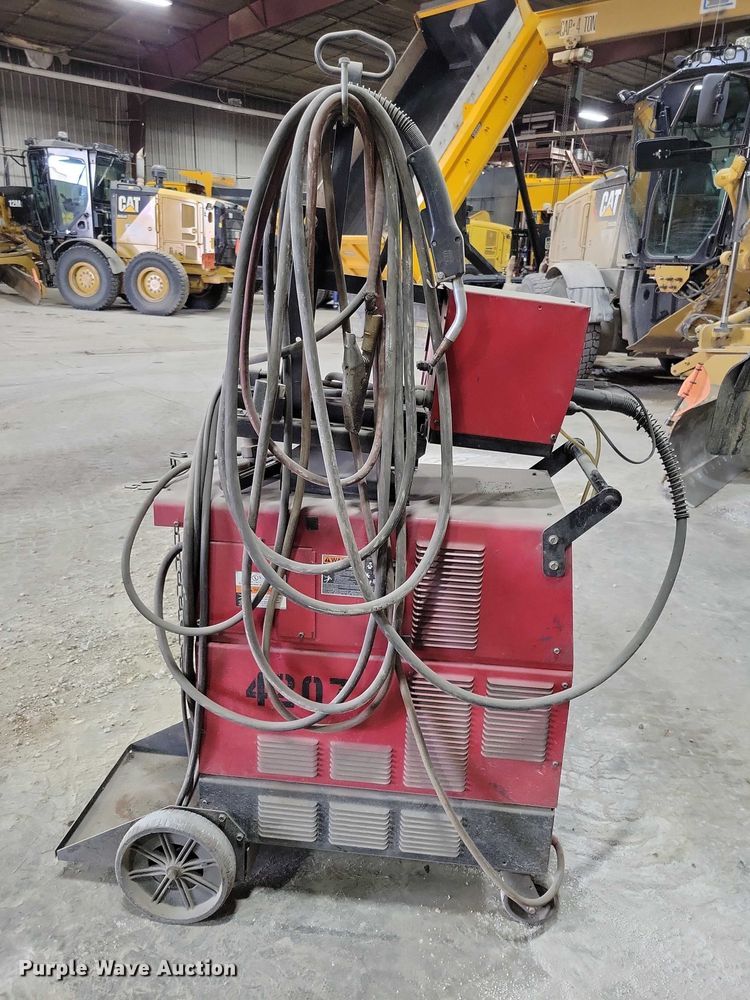 image for item DX6589 Lincoln Powerwave 450 welder