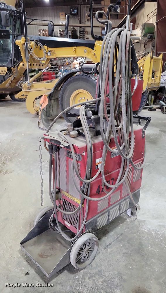 image for item DX6589 Lincoln Powerwave 450 welder