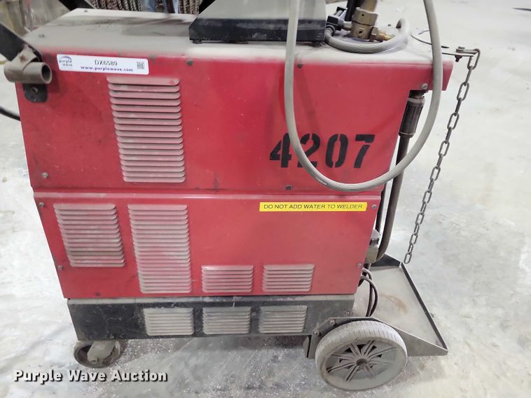 image for item DX6589 Lincoln Powerwave 450 welder