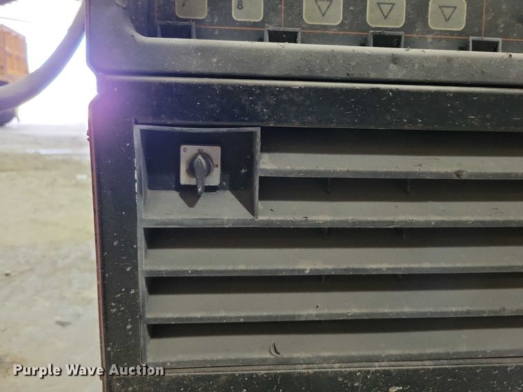 image for item DX6589 Lincoln Powerwave 450 welder