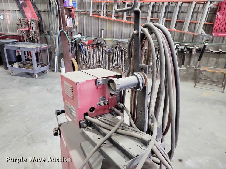 image for item DX6589 Lincoln Powerwave 450 welder