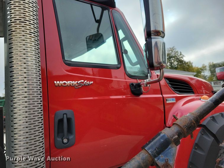image for item DX6590 2012 International  Work Star 7600 dump truck