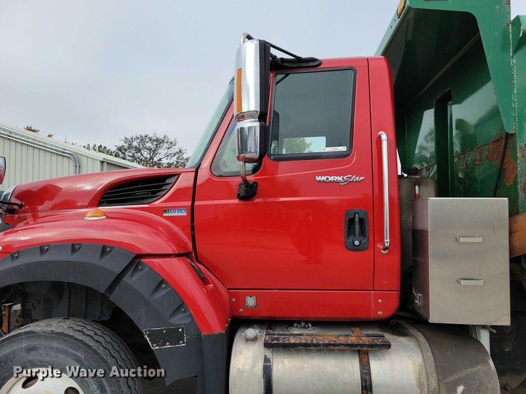 image for item DX6590 2012 International  Work Star 7600 dump truck