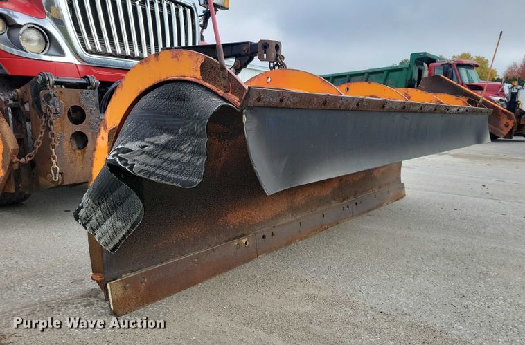 image for item DX6590 2012 International  Work Star 7600 dump truck