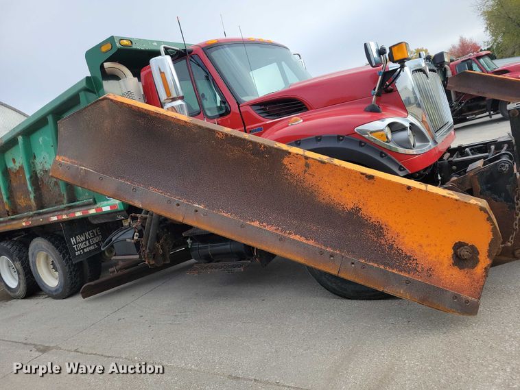 image for item DX6590 2012 International  Work Star 7600 dump truck