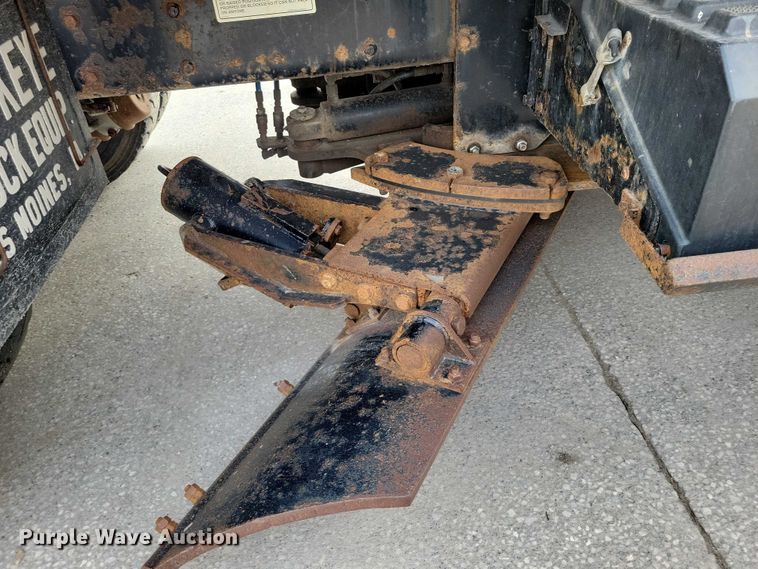 image for item DX6590 2012 International  Work Star 7600 dump truck