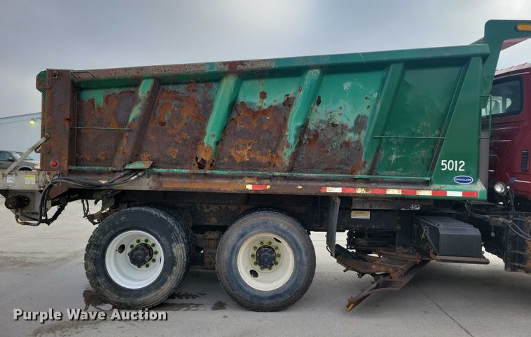 image for item DX6590 2012 International  Work Star 7600 dump truck