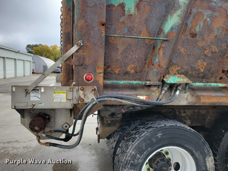 image for item DX6590 2012 International  Work Star 7600 dump truck