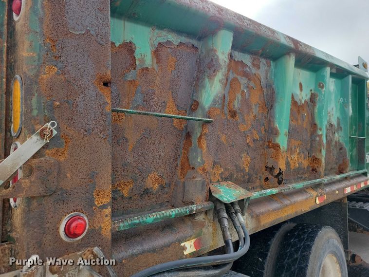 image for item DX6590 2012 International  Work Star 7600 dump truck