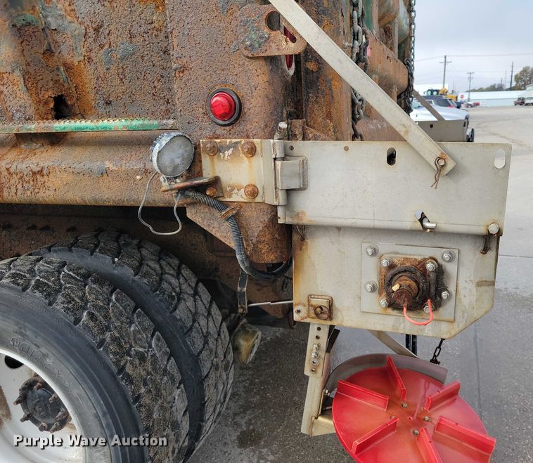 image for item DX6590 2012 International  Work Star 7600 dump truck