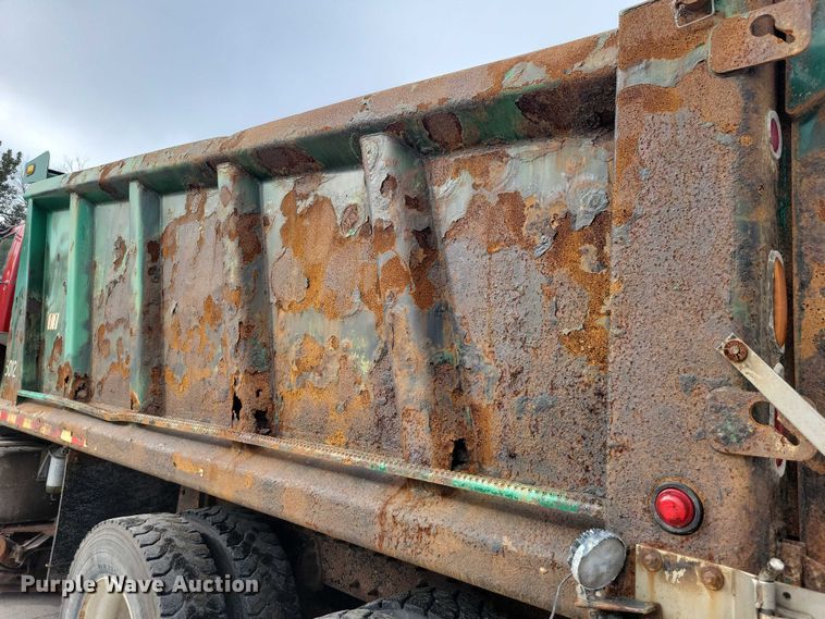 image for item DX6590 2012 International  Work Star 7600 dump truck