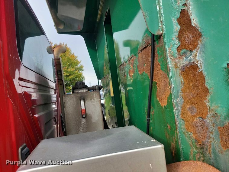 image for item DX6590 2012 International  Work Star 7600 dump truck