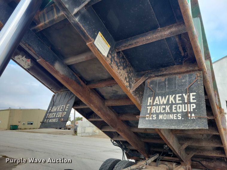 image for item DX6590 2012 International  Work Star 7600 dump truck