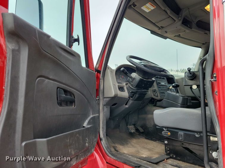 image for item DX6590 2012 International  Work Star 7600 dump truck