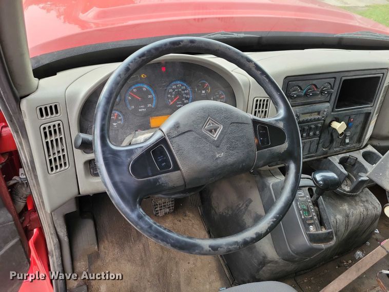 image for item DX6590 2012 International  Work Star 7600 dump truck