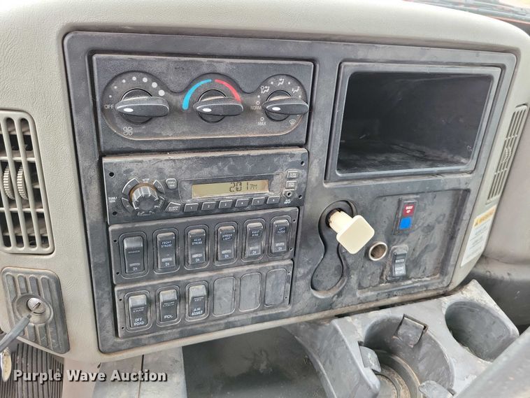 image for item DX6590 2012 International  Work Star 7600 dump truck