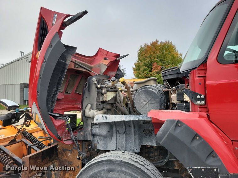 image for item DX6590 2012 International  Work Star 7600 dump truck