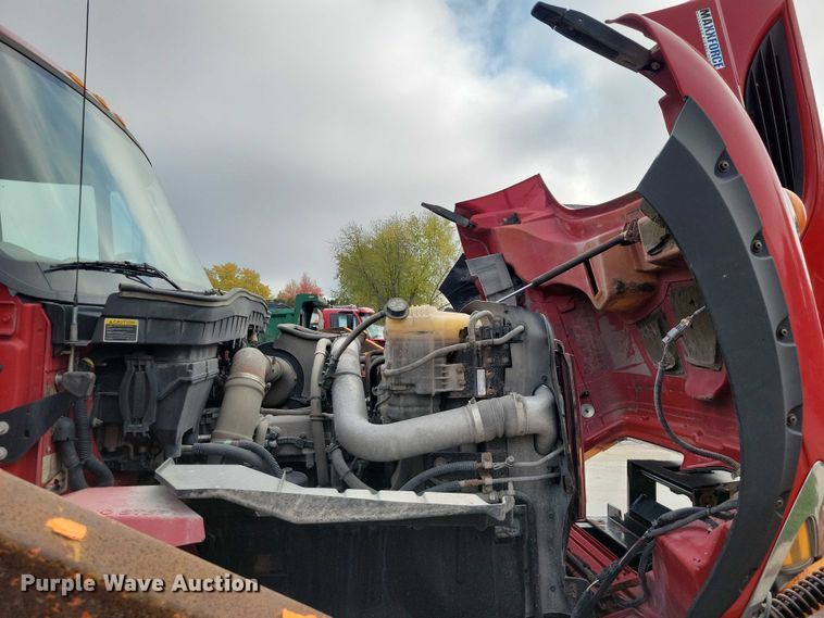 image for item DX6590 2012 International  Work Star 7600 dump truck