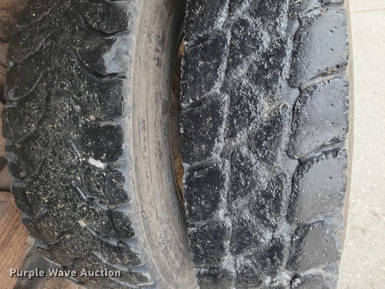 image for item DX6590 2012 International  Work Star 7600 dump truck