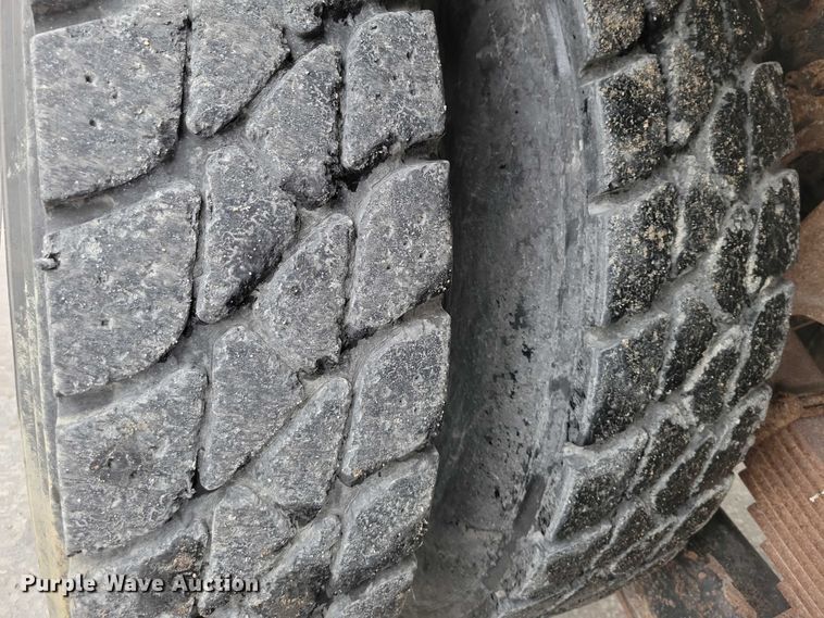 image for item DX6590 2012 International  Work Star 7600 dump truck