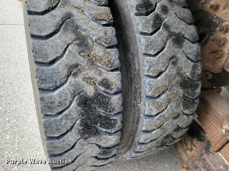 image for item DX6590 2012 International  Work Star 7600 dump truck