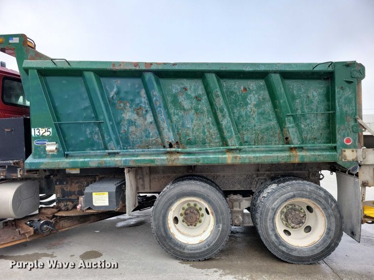 image for item DX6591 2011 International  Work Star 7500 dump truck