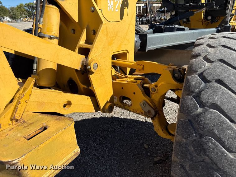 image for item DY8321 2009 John Deere 770G motor grader