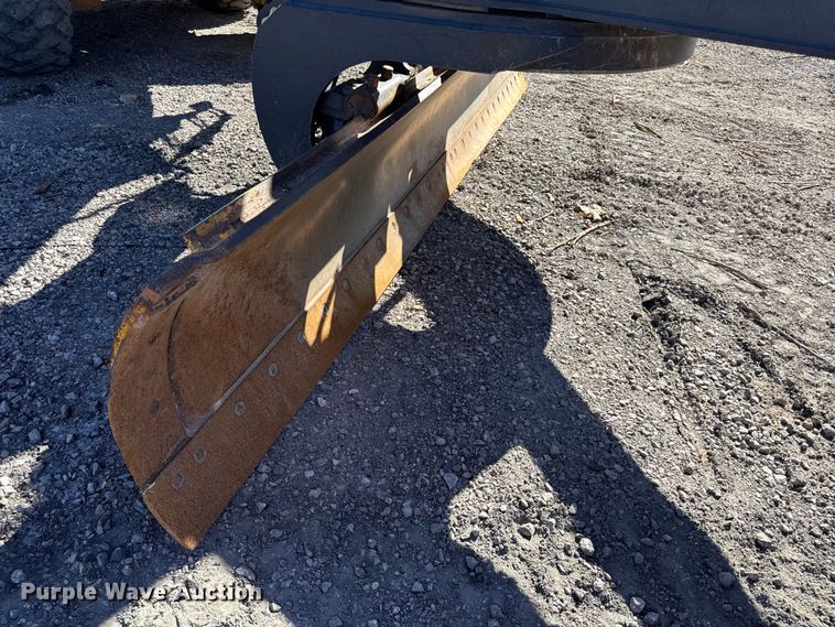 image for item DY8321 2009 John Deere 770G motor grader