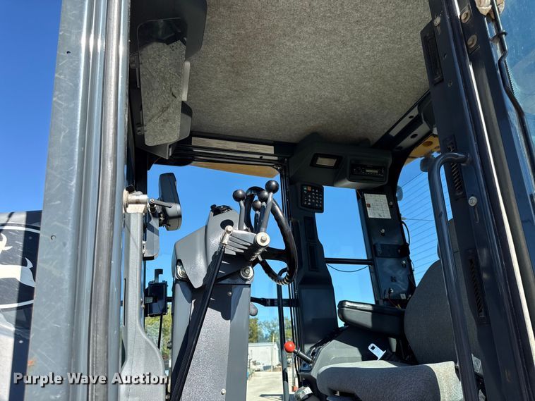 image for item DY8321 2009 John Deere 770G motor grader