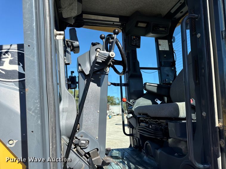 image for item DY8321 2009 John Deere 770G motor grader