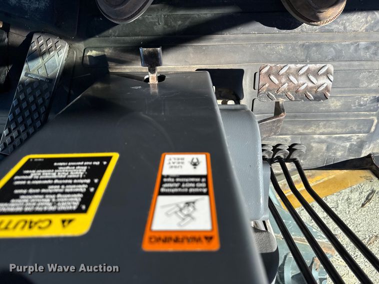 image for item DY8321 2009 John Deere 770G motor grader