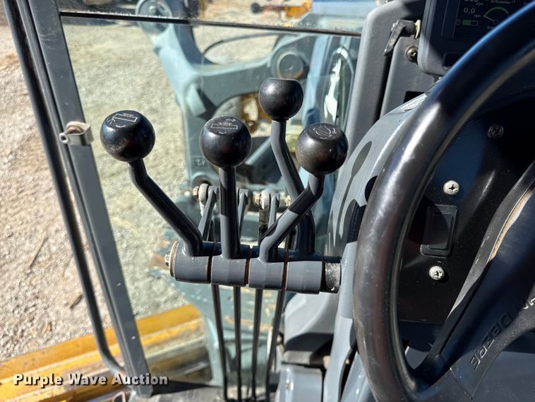 image for item DY8321 2009 John Deere 770G motor grader