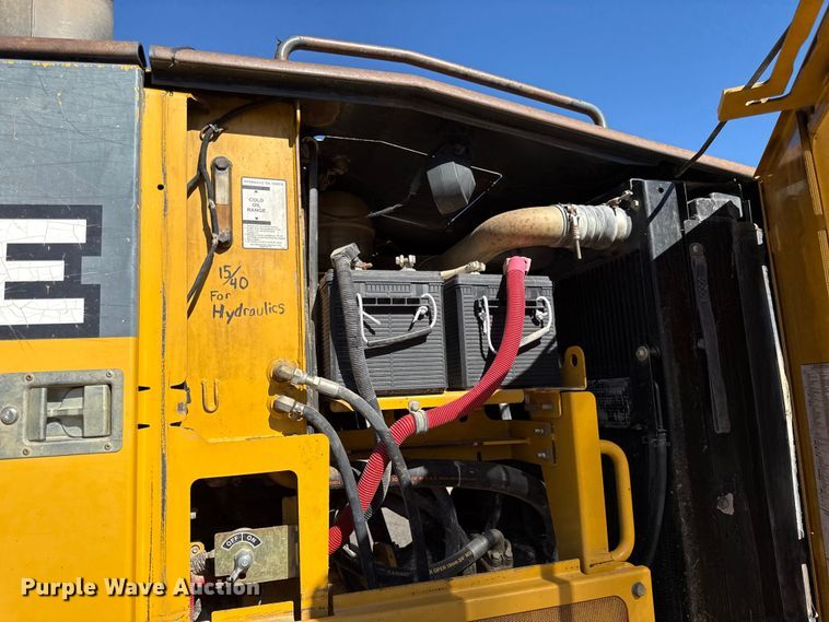 image for item DY8321 2009 John Deere 770G motor grader