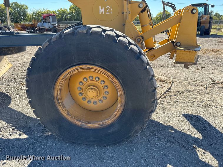 image for item DY8321 2009 John Deere 770G motor grader