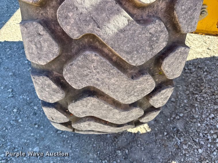 image for item DY8321 2009 John Deere 770G motor grader