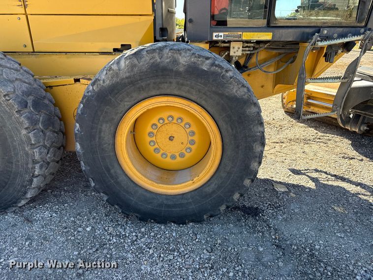 image for item DY8321 2009 John Deere 770G motor grader