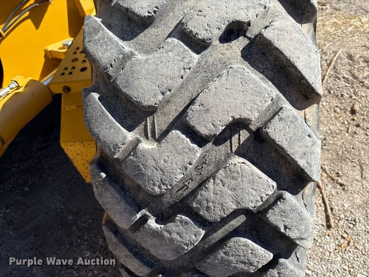 image for item DY8321 2009 John Deere 770G motor grader