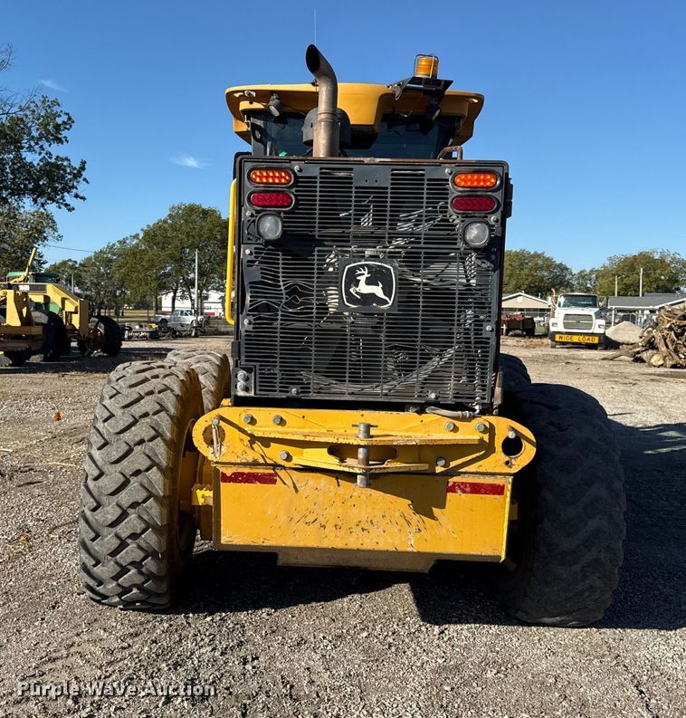 image for item DY8322 2009 John Deere 770G motor grader