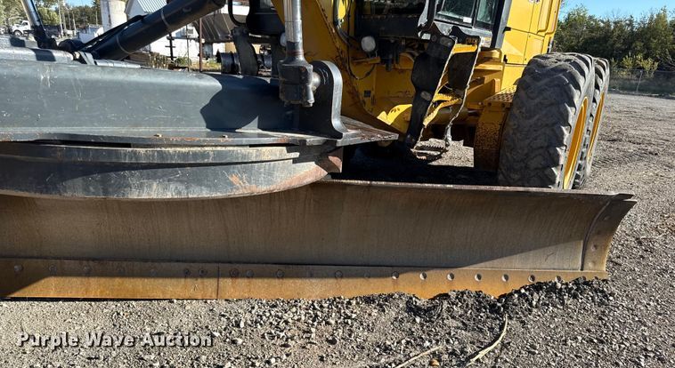 image for item DY8322 2009 John Deere 770G motor grader