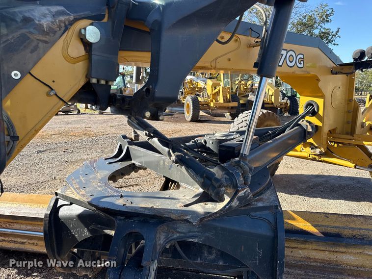 image for item DY8322 2009 John Deere 770G motor grader