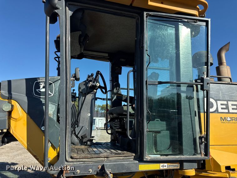 image for item DY8322 2009 John Deere 770G motor grader