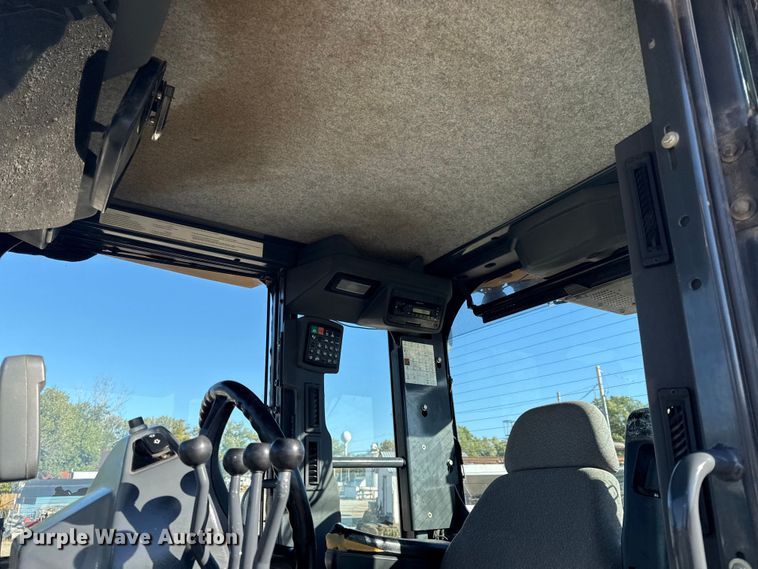 image for item DY8322 2009 John Deere 770G motor grader