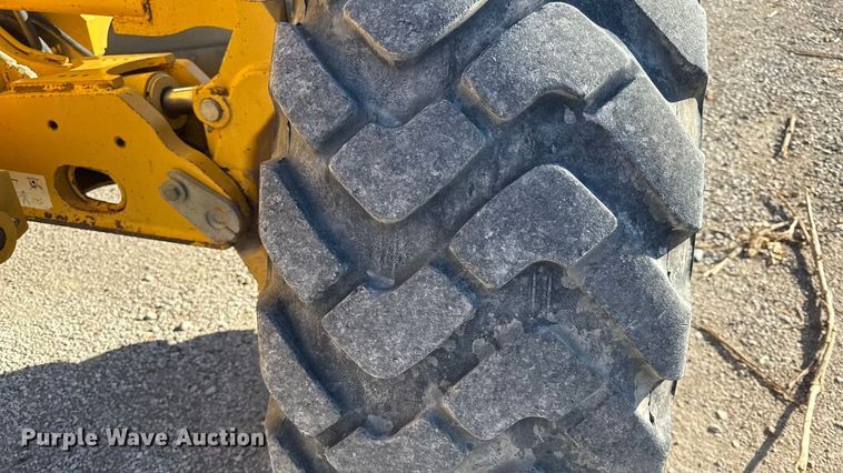 image for item DY8322 2009 John Deere 770G motor grader